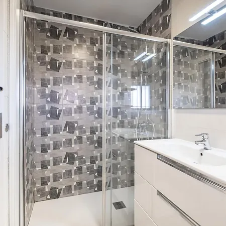 Ducado 1-c Levante Бенидорм